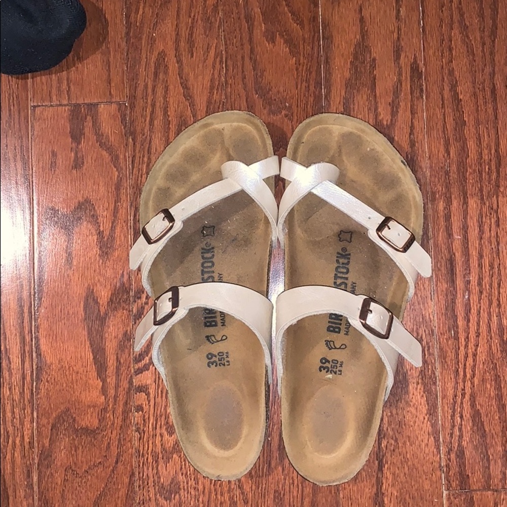 Birkenstock’s w toe!
